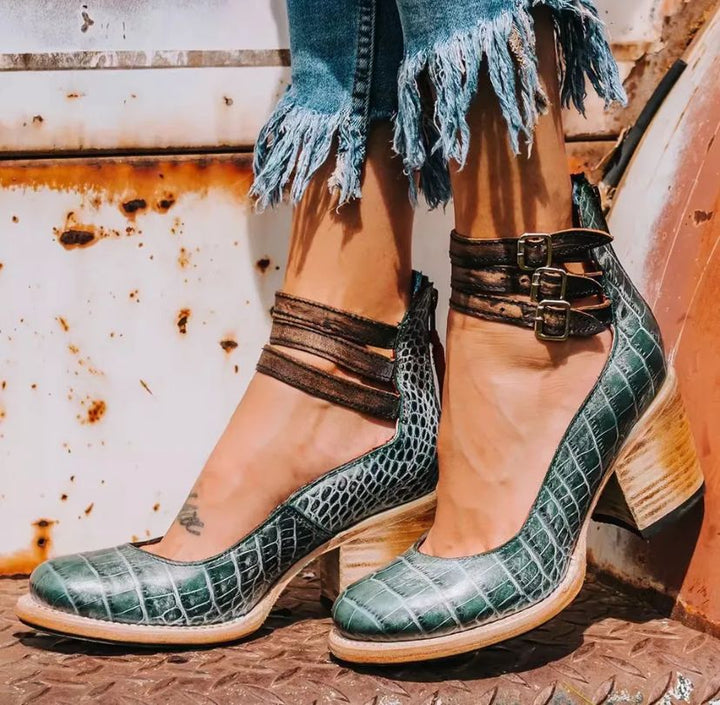 Vintage Ankle Strap Heels "Léa"