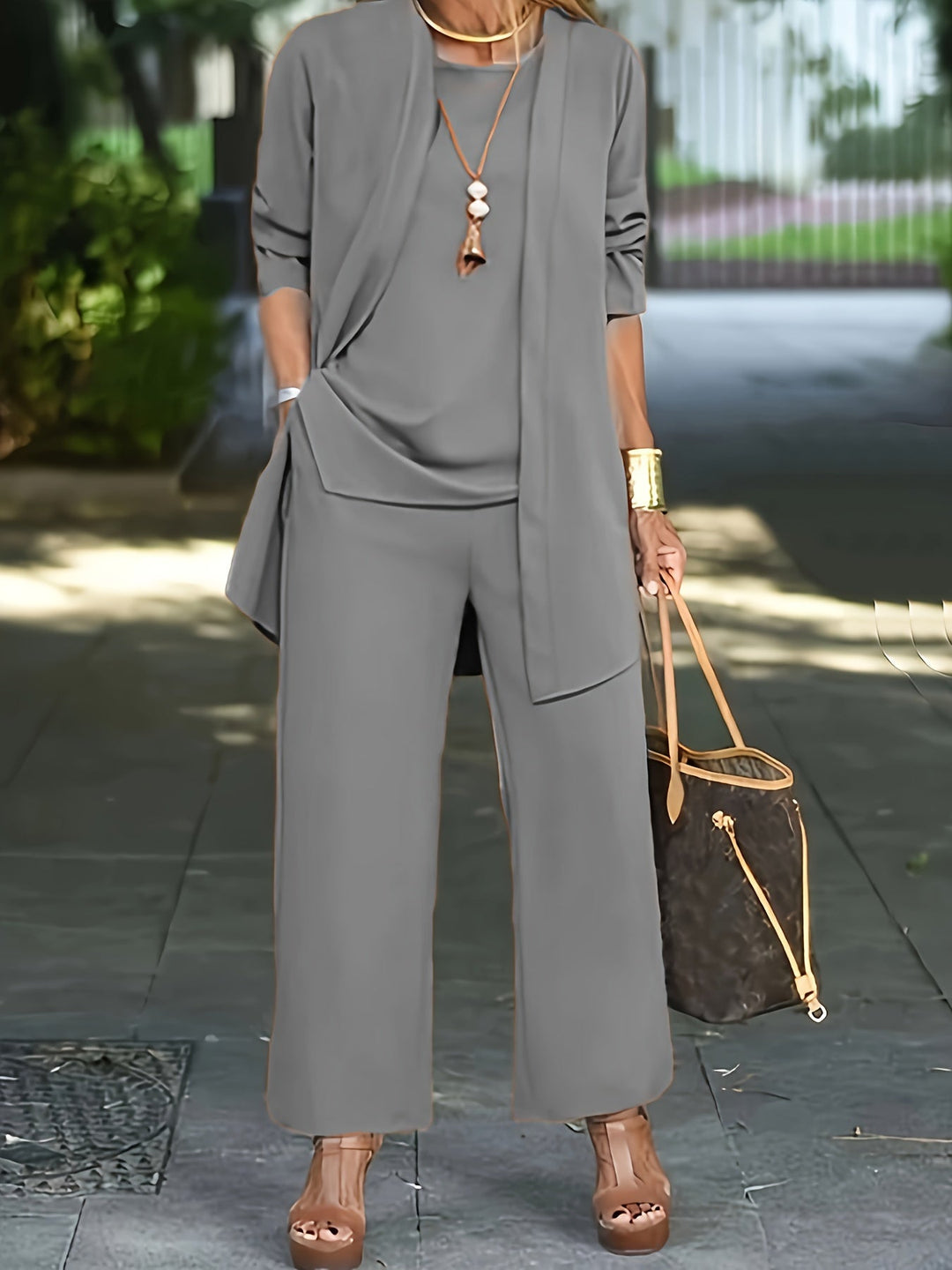 Three-Piece Set "Oliviae"